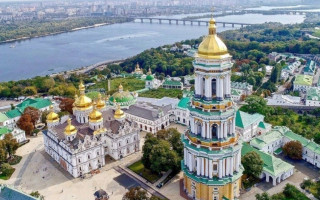 В Лаврі та монастирях продовжують фіксувати вогнища коронавірусу