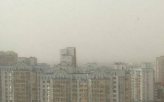 Мощная пылевая буря добралась до Киева: обнародовали видео