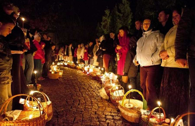 Как убедить родных воздержаться от похода в церковь на Пасху: советы Минздрава