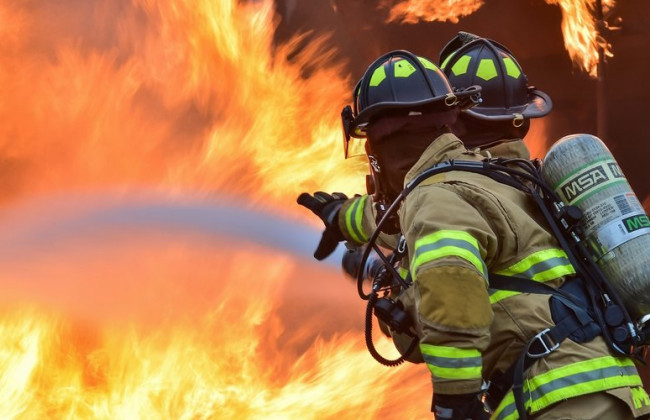 Мощный пожар под Киевом: в огне погиб мужчина