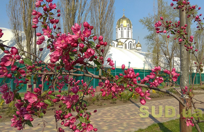 Светлое Христово Воскресение с дымком — как прошла Пасха в Киеве во время карантина 19 апреля, фото