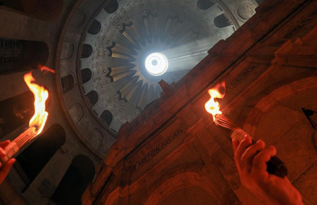 В Украину прибыл благодатный огонь на Пасху