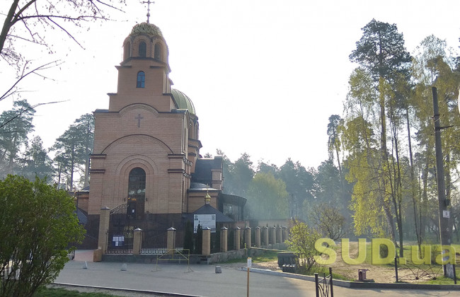 Замглавы МДВ Геращенко пригрозил священникам тюрьмой за нарушение карантина