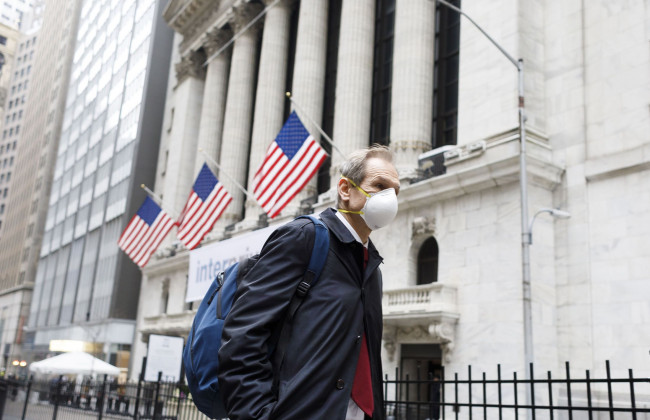 Протестовали против карантина в связи с COVID-19, но заболели сами: в США вновь вспышка коронавируса