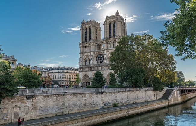 Масове тестування населення: як Париж буде виходити з карантину