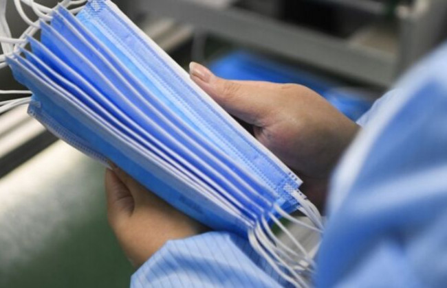 Космические цены на маски: АМКУ взялся за столичные аптеки