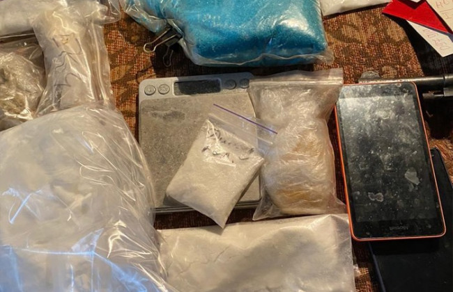 У Києві професор хімії організував вдома масштабну нарколабораторію: фото