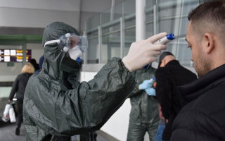 Предприятия открываются, а запрет на выезд за границу снят: как Чехия выходит из карантина