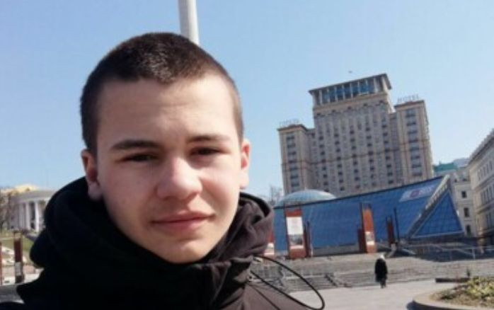 В Киеве загадочно пропал 17-летний парень в военной куртке