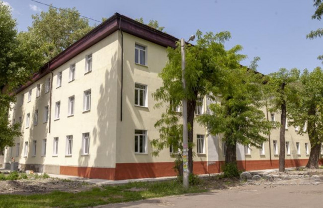 Вспышки COVID-19 обнаружили еще в двух общежитиях под Киевом