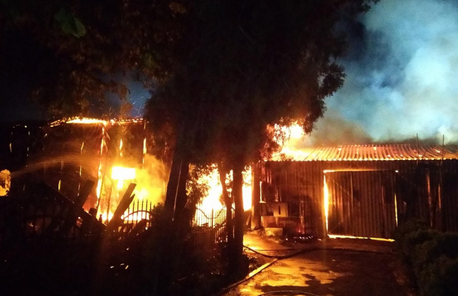 Мощный пожар в Одессе: подожгли Свято-Успенский мужской монастырь, видео