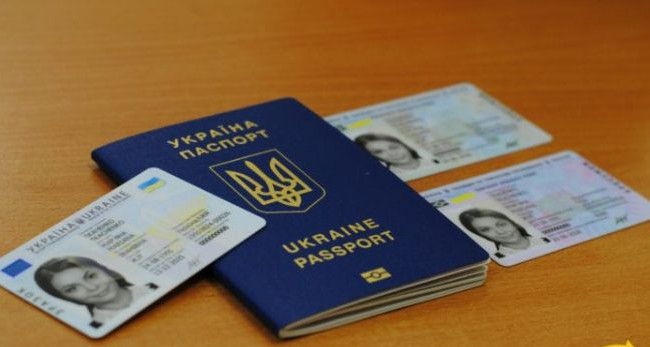 Карантин: які документи потрібно брати з собою перед виходом на вулицю