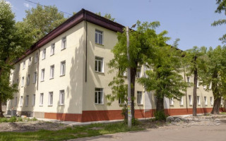 Вспышки COVID-19 обнаружили еще в двух общежитиях под Киевом