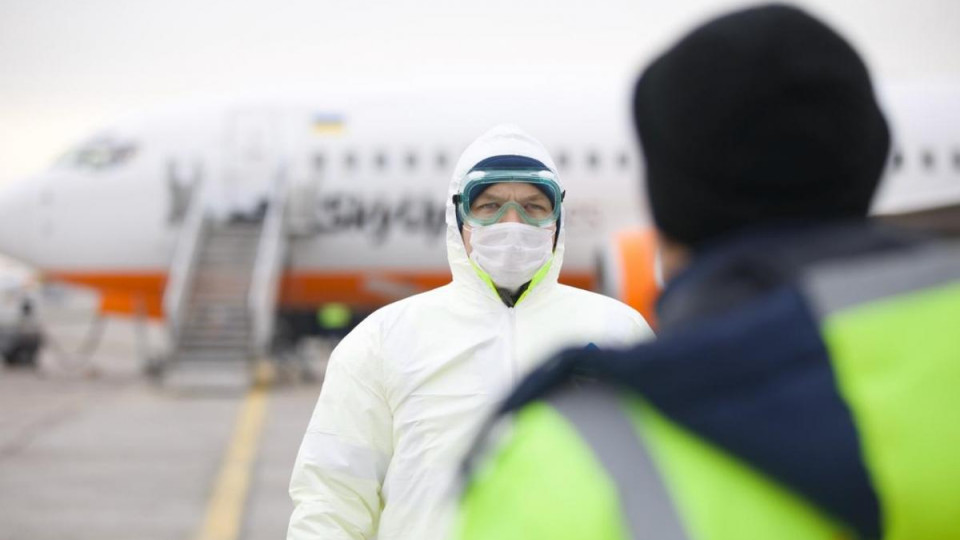 Україна відновлює евакуацію співвітчизників з-за кордону: Зеленський повідомив деталі