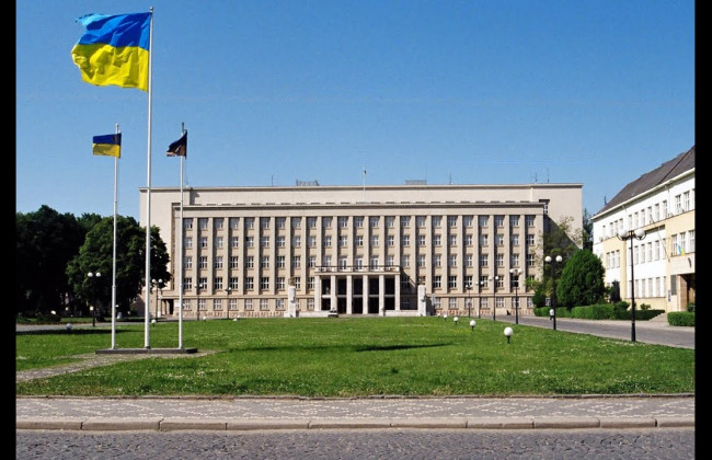 Закарпатська ОДА повідомляє про спалах COVID-19: карантинні заходи посилюють