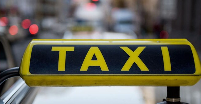 В Киеве дерзкий пассажир ограбил таксиста