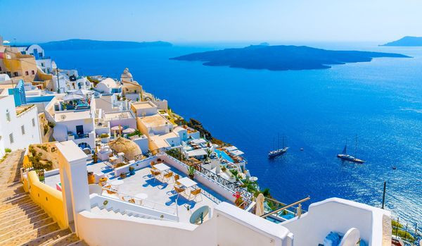Греция выходит из карантина: когда для туристов откроют отели и пляжи