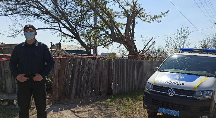 Отрезала голову дочери и несла ее в пакете: детали жуткого убийства в Харькове