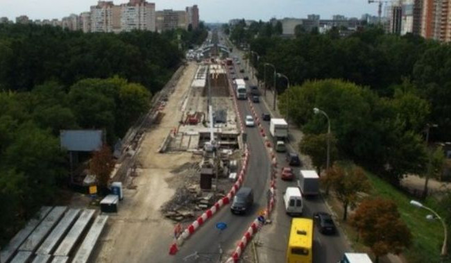 Один из столичных путепроводов частично закроют: что известно