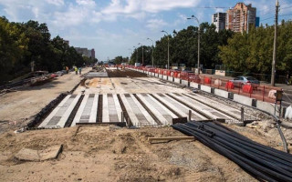 В Киеве закроют один из мостов до осени: подробности