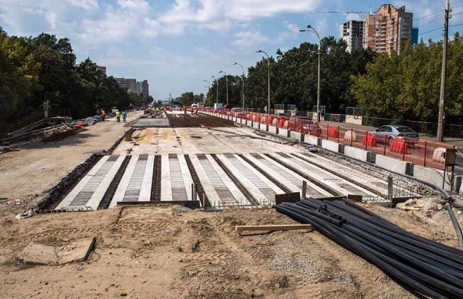 В Киеве закроют один из мостов до осени: подробности