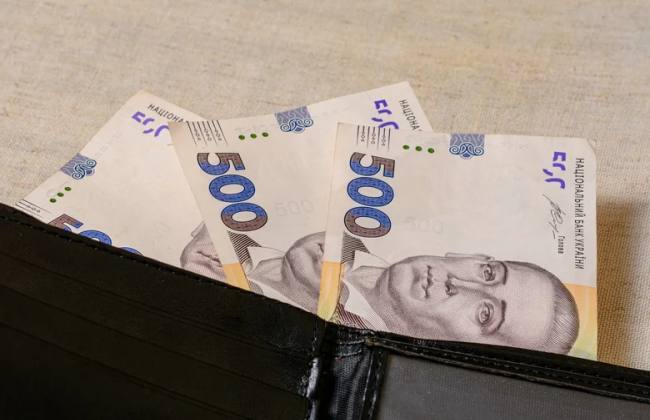 Пенсии на Донбассе: как будут решать проблему с выплатами