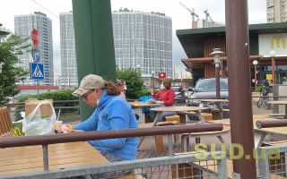 Открываются фастфуды и кофейни на вынос — как Киев готовится выходить из карантина 5 мая, фото