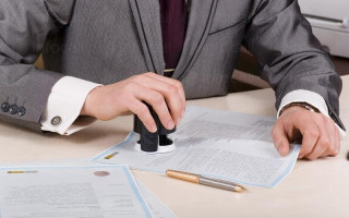 Незаконно переоформив право власності: держреєстратор постане перед судом