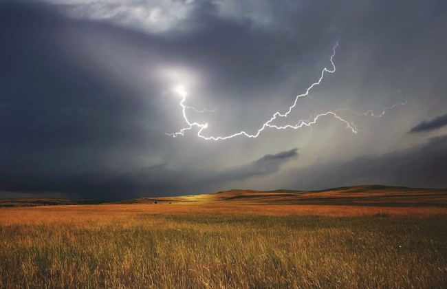 Смертельный удар: от молнии умер подросток