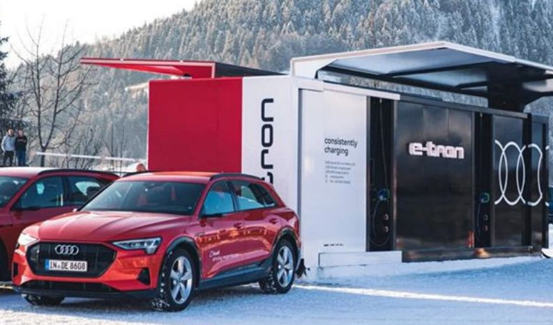 Audi сделала уникальную зарядную станцию из старых аккумуляторов