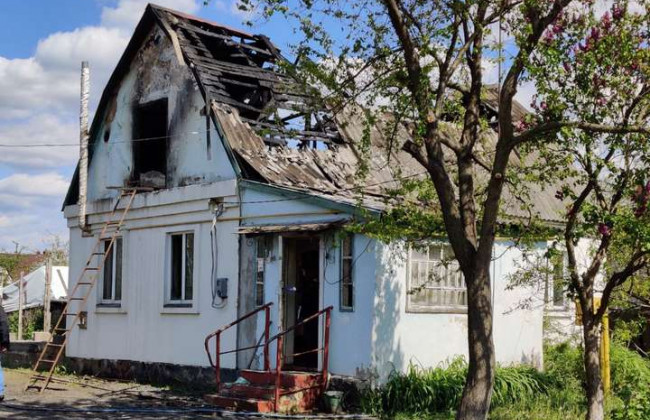 У Києві на згарищі будинку знайшли тіло чоловіка: подробиці