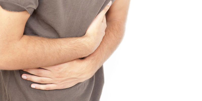 Симптомом COVID-19 могут быть проблемы с желудком: он поражает не только легкие