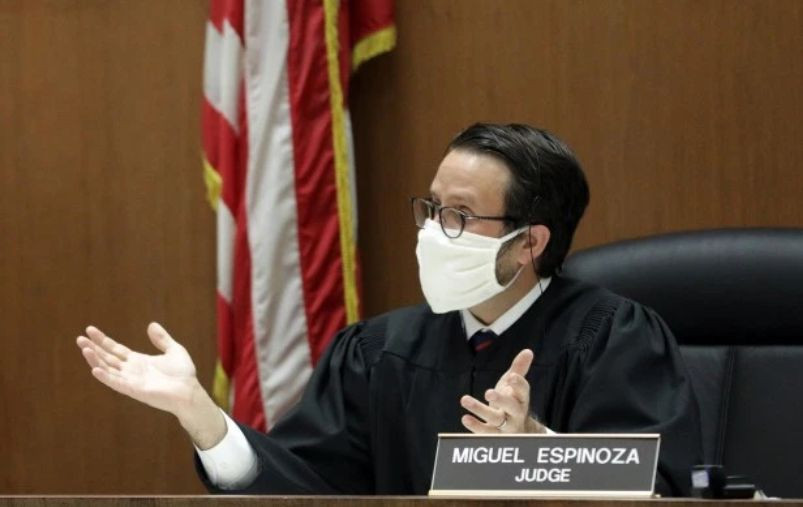 В США для судей Верховного суда ввели «масочный режим»