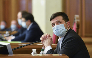 Зеленский заговорил о новых этапах смягчения карантина в Украине