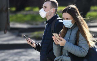 Чехам дозволили ходити вулицями без масок: як країна виходить із карантину