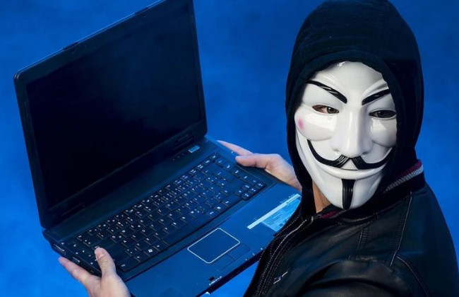 Видають себе за працівників НАЗК: українців попередили про шахраїв