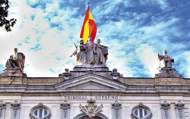 Позов до уряду: в Іспанії родичі померлих від COVID-19 звинувачують владу