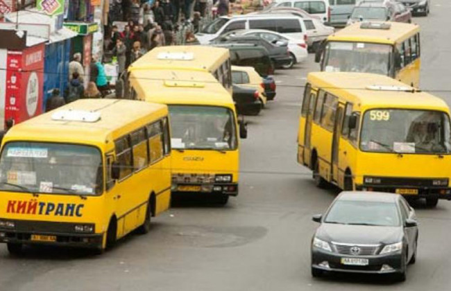 В центре Киева пройдет митинг перевозчиков: автобусы съезжаются со всей страны, фото