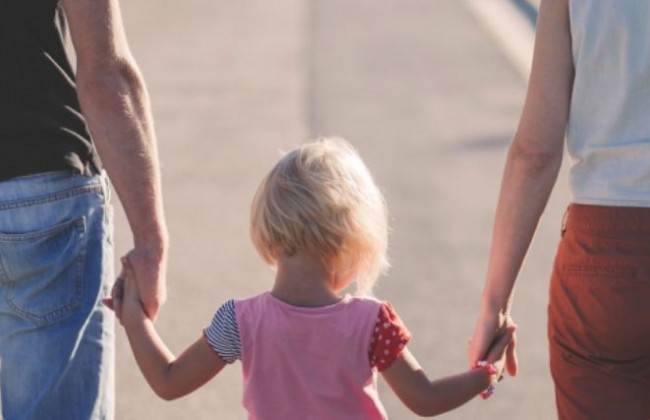 У Мін’юсті роз’яснили, як усиновити дитину