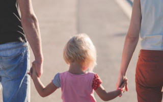 У Мін’юсті роз’яснили, як усиновити дитину