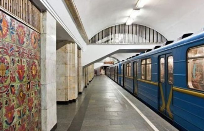 Киянам повідомили нові правила роботи метро після зняття карантину