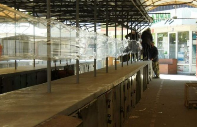 Кабмин восстанавливает работу непродовольственных рынков, но есть условие