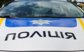 Ранила в живот и спину: в Киеве из-за ревности девушка чуть не убила соперницу и бывшего