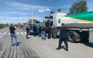 На Київщині військові розпродали армійське паливо на 10 млн грн: викрито масштабну схему