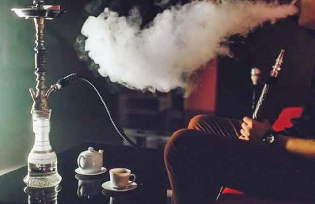 Одеський суд оштрафував матір школяра за те, що він курив кальян