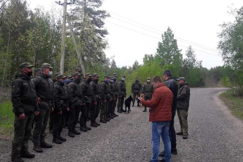 По следу пустили собак: под Киевом ищут пенсионера