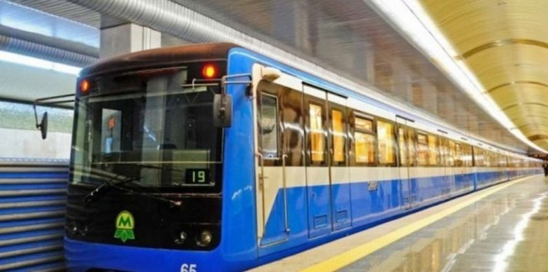 Дистанция, специальная разметка и маски: как будет работать метро в Киеве
