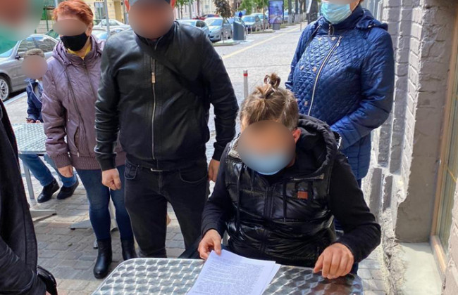 В Києві на хабарі затримали приватного виконавця