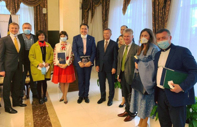 Саакашвили вместе с Венедиктовой провели встречу с бизнесом