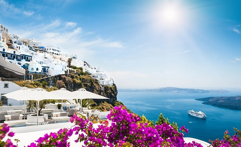 Туристичний сезон у Греції розпочнеться 15 червня